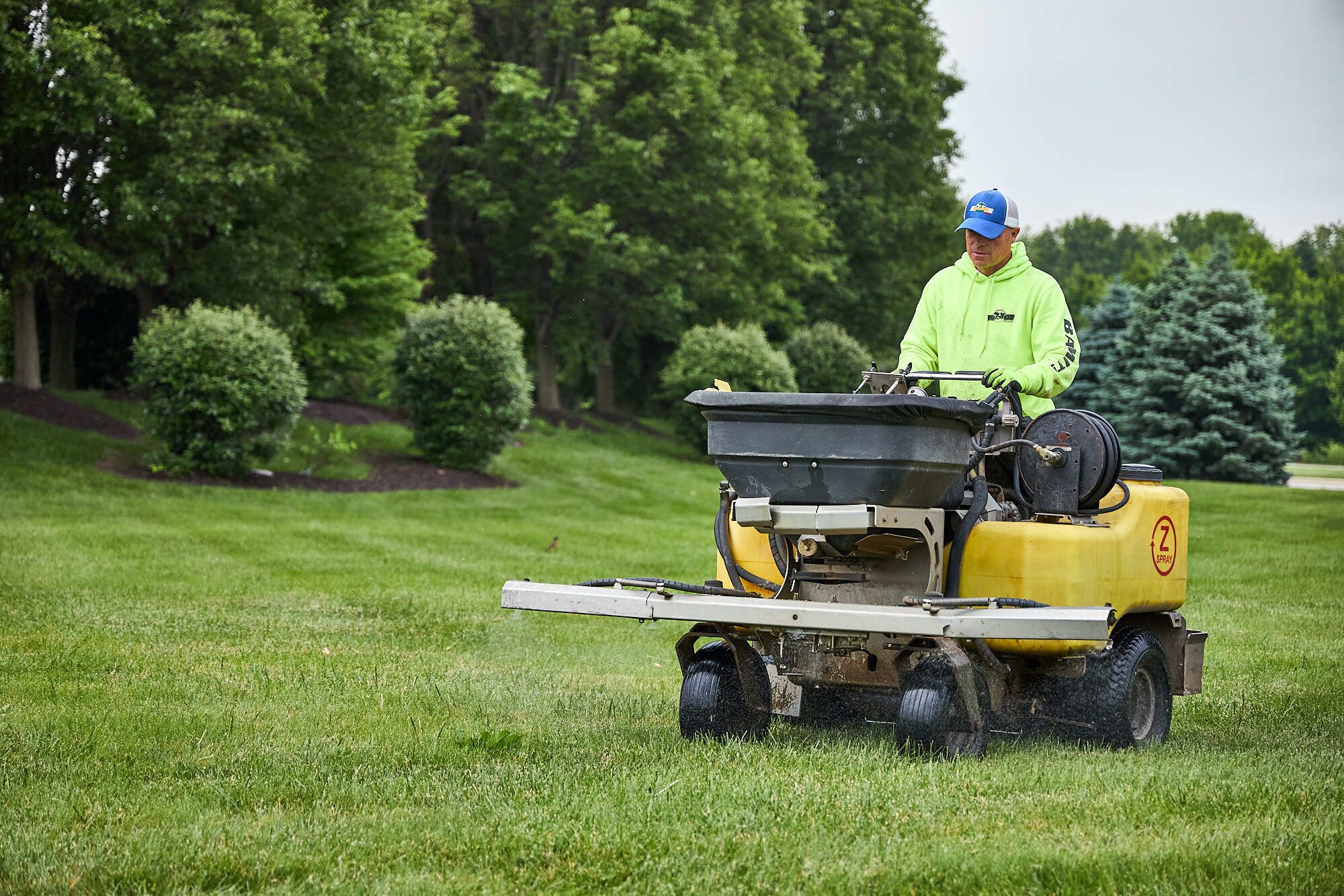 Bam Outdoor lawn care and fertilization